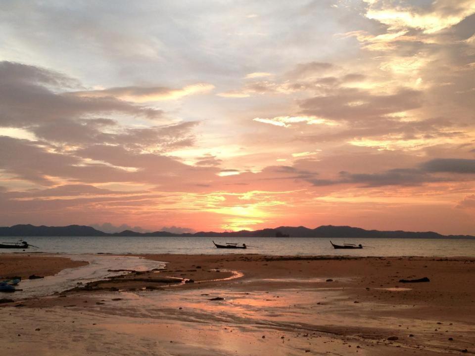 Koh Kwang Seaview Hotel Klong Muang Beach Ngoại thất bức ảnh